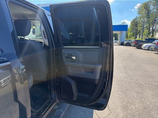 2017 RAM 1500 SLT