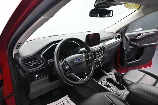 2022 Ford Escape Titanium Panoramic Sunroof Class II Trailer Tow Package