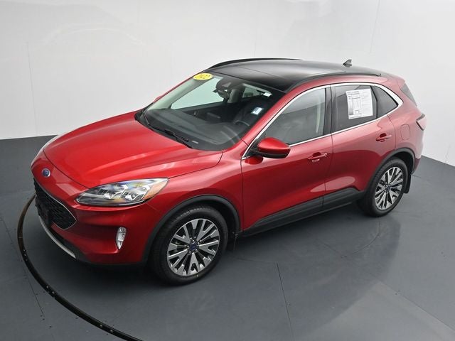 2022 Ford Escape Titanium Panoramic Sunroof Class II Trailer Tow Package