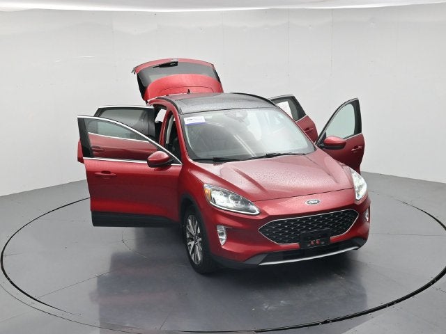 2022 Ford Escape Titanium Panoramic Sunroof Class II Trailer Tow Package