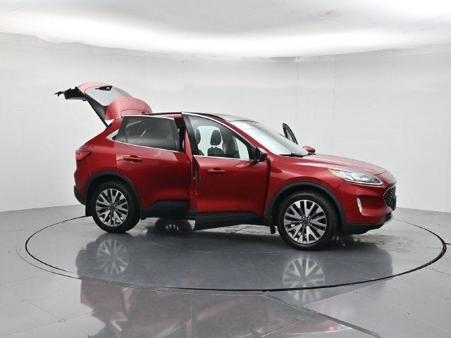 2022 Ford Escape Titanium Panoramic Sunroof Class II Trailer Tow Package