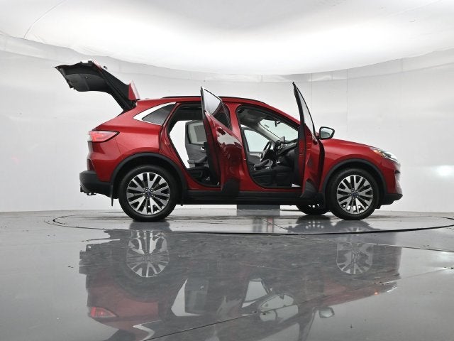 2022 Ford Escape Titanium Panoramic Sunroof Class II Trailer Tow Package