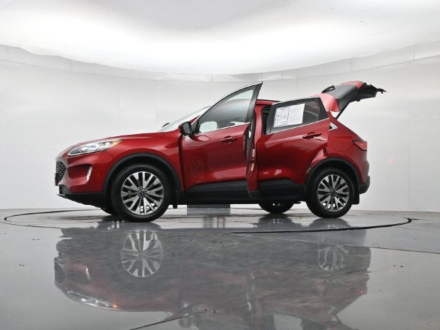 2022 Ford Escape Titanium Panoramic Sunroof Class II Trailer Tow Package
