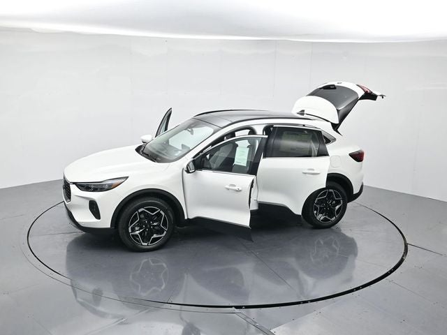 2026 Ford Escape Platinum