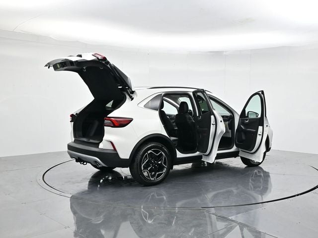 2026 Ford Escape Platinum