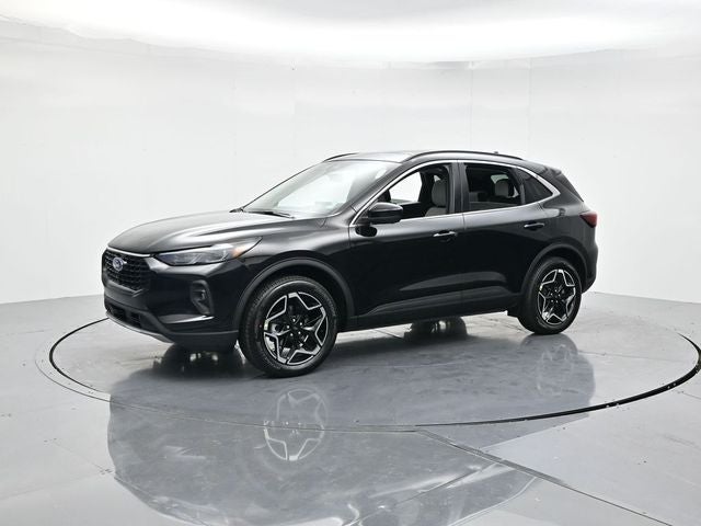 2026 Ford Escape Hybrid Platinum