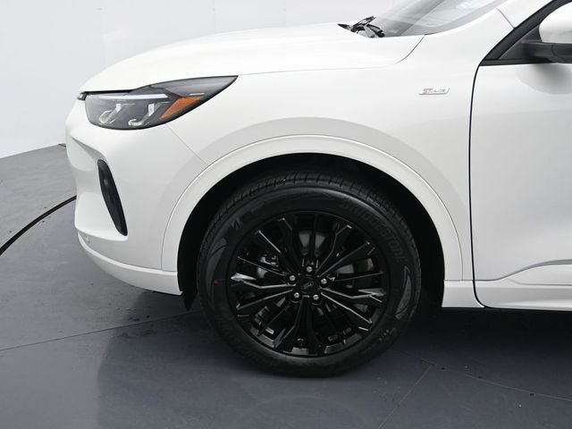 2026 Ford Escape ST-Line Elite