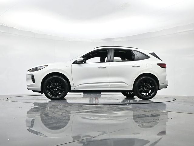 2026 Ford Escape ST-Line Elite