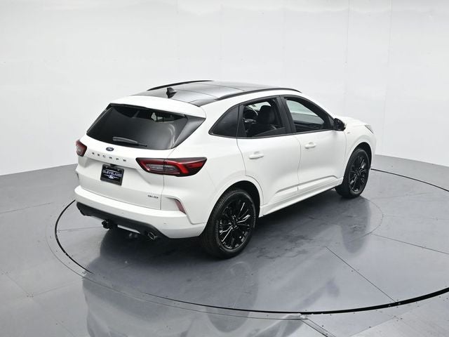 2026 Ford Escape ST-Line Elite
