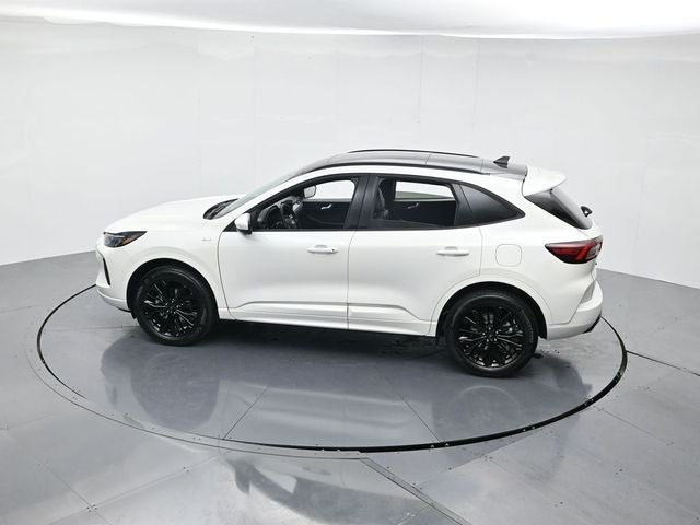 2026 Ford Escape ST-Line Elite