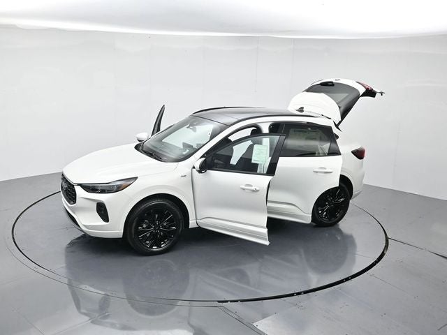 2026 Ford Escape ST-Line Elite