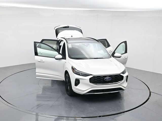 2026 Ford Escape ST-Line Elite