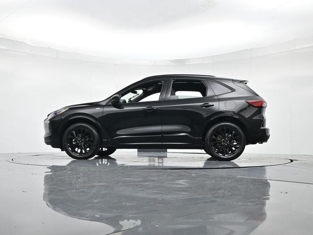 2026 Ford Escape ST-Line Elite