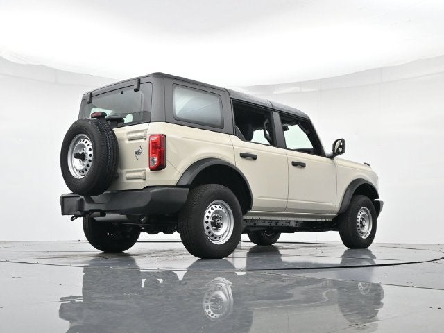 2026 Ford Bronco Base 4DR