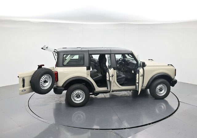 2026 Ford Bronco Base 4DR