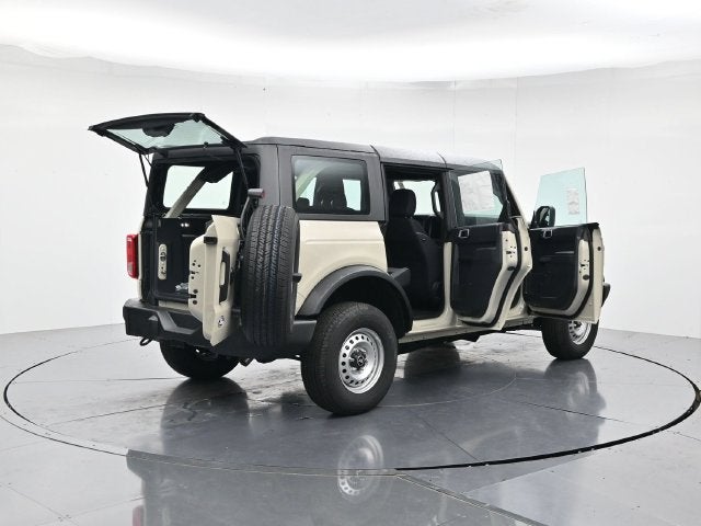 2026 Ford Bronco Base 4DR