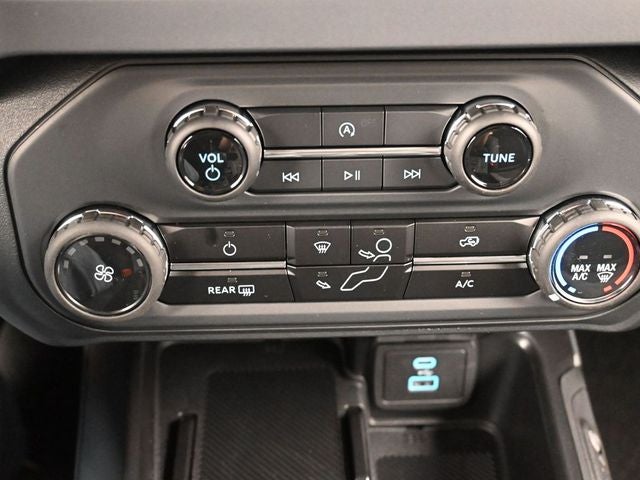 2025 Ford Bronco Base "Sinister Bronze Package"