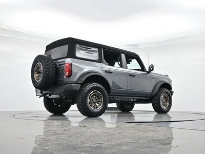 2025 Ford Bronco Base "Sinister Bronze Package"