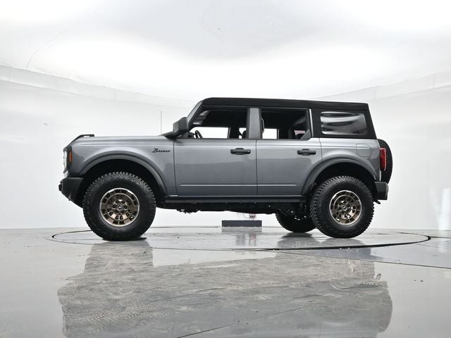 2025 Ford Bronco Base "Sinister Bronze Package"