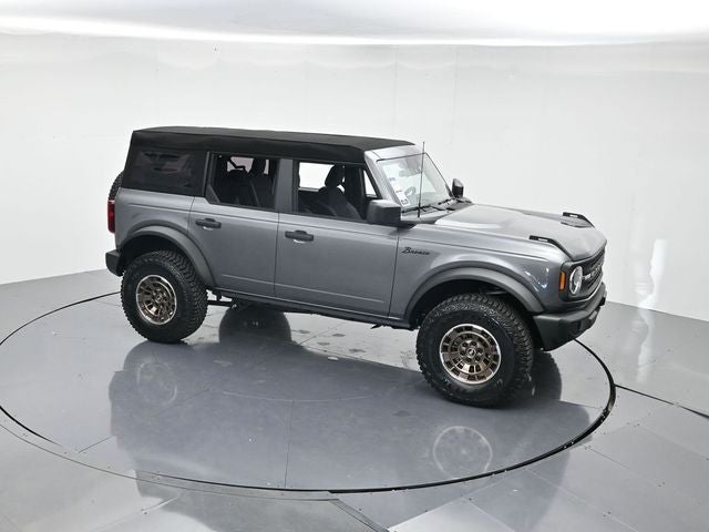 2025 Ford Bronco Base "Sinister Bronze Package"