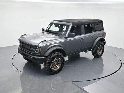2025 Ford Bronco Base "Sinister Bronze Package"