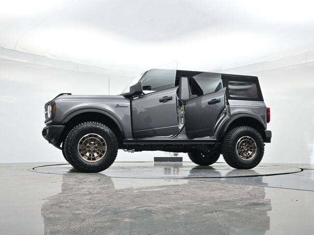 2025 Ford Bronco Base "Sinister Bronze Package"