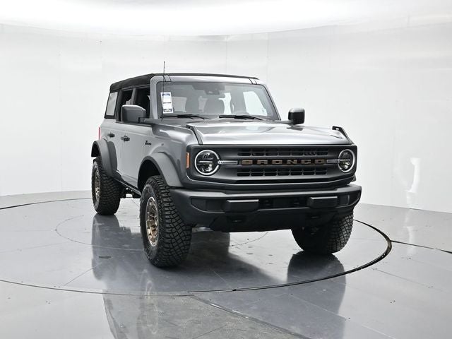 2025 Ford Bronco Base "Sinister Bronze Package"