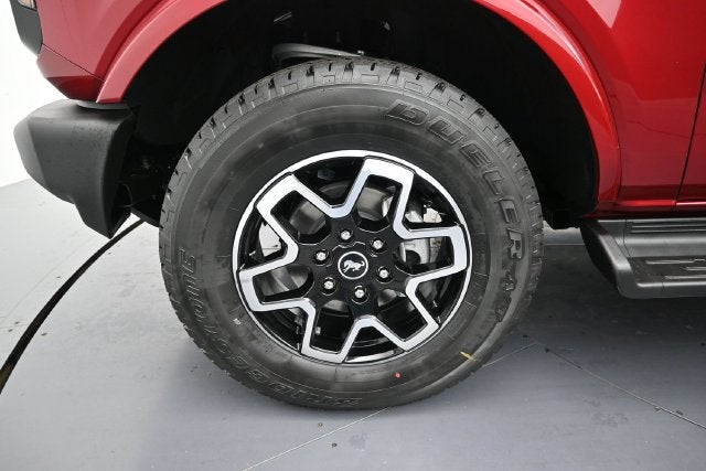 2026 Ford Bronco Outer Banks Lux 4DR