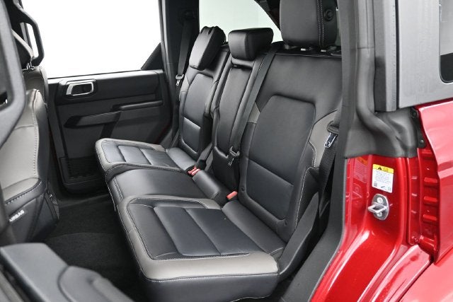 2026 Ford Bronco Outer Banks Lux 4DR