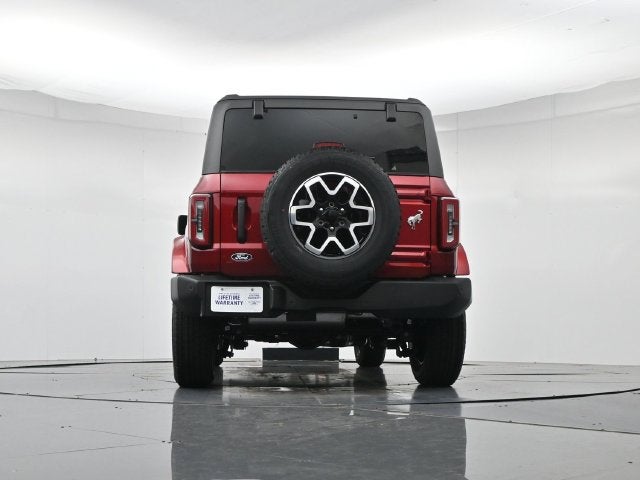 2026 Ford Bronco Outer Banks Lux 4DR