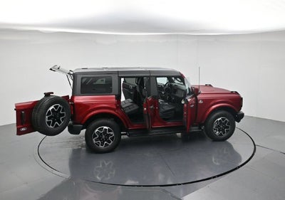 2026 Ford Bronco Outer Banks Lux 4DR