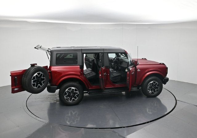 2026 Ford Bronco Outer Banks Lux 4DR