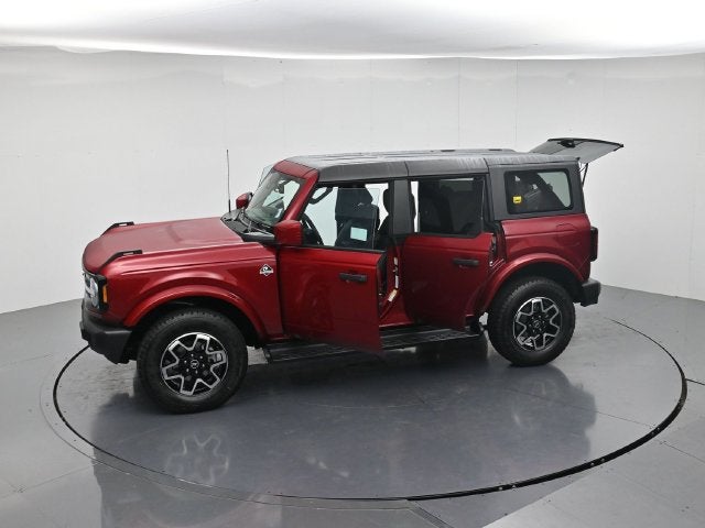 2026 Ford Bronco Outer Banks Lux 4DR