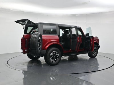 2026 Ford Bronco Outer Banks Lux 4DR