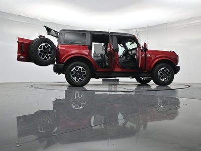 2026 Ford Bronco Outer Banks Lux 4DR