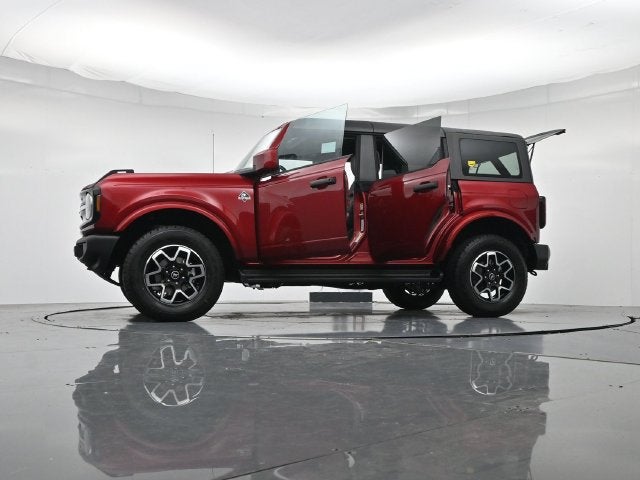 2026 Ford Bronco Outer Banks Lux 4DR