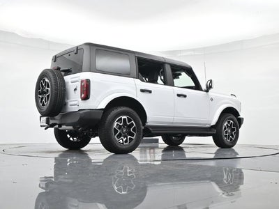2026 Ford Bronco Outer Banks Lux 4 DR