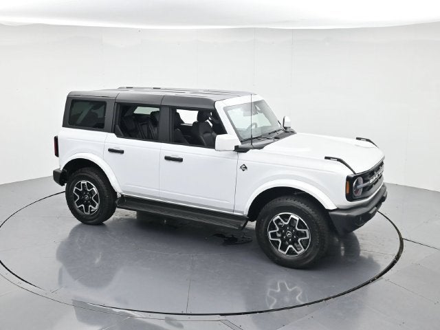 2026 Ford Bronco Outer Banks Lux 4 DR