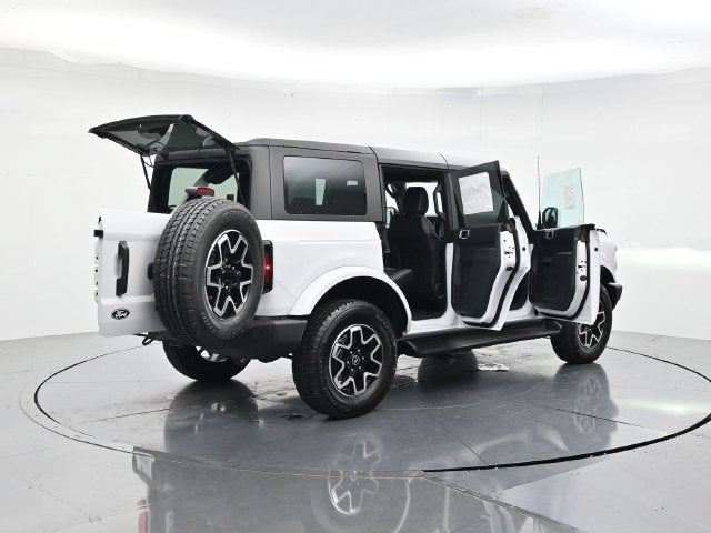 2026 Ford Bronco Outer Banks Lux 4 DR