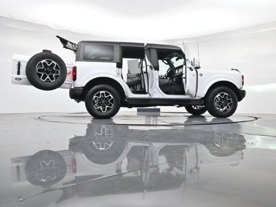 2026 Ford Bronco Outer Banks Lux 4 DR