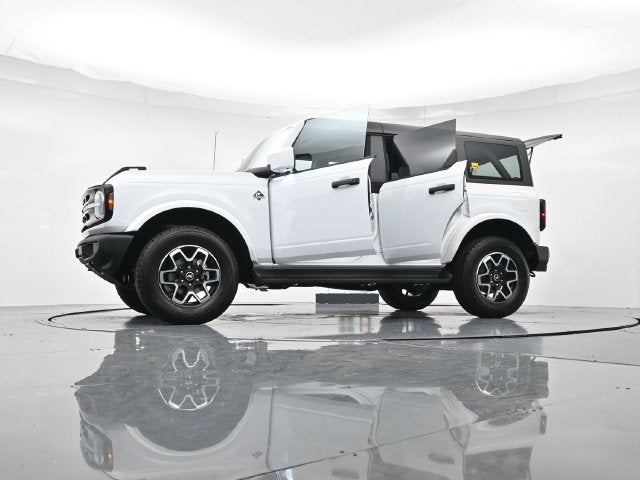 2026 Ford Bronco Outer Banks Lux 4 DR