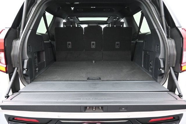 2027 Ford Expedition Max Platinum Stealth Performance & Heavy Duty Trailer Tow