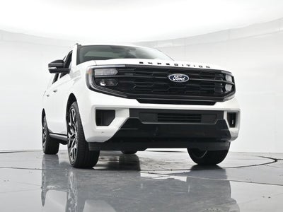 2027 Ford Expedition Max Platinum Stealth Performance & Heavy Duty Trailer Tow