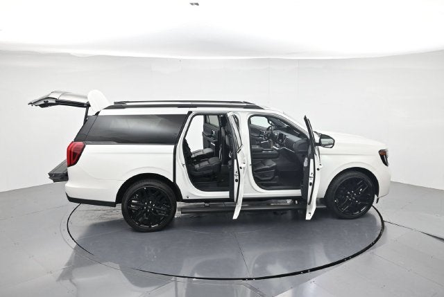 2027 Ford Expedition Max Platinum Stealth Performance & Heavy Duty Trailer Tow