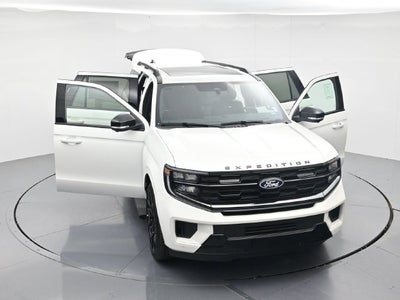 2027 Ford Expedition Max Platinum Stealth Performance & Heavy Duty Trailer Tow