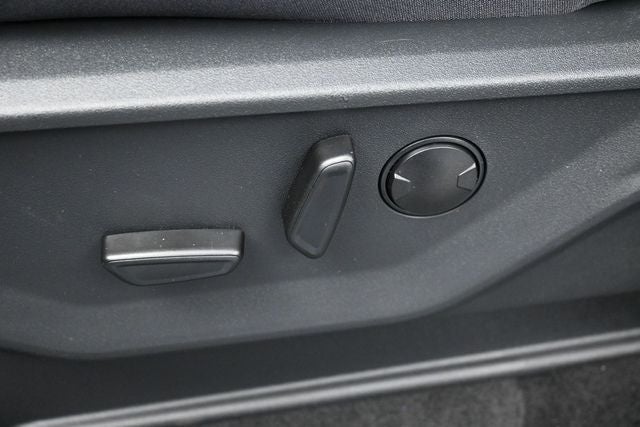 2027 Ford Expedition Active 4X2