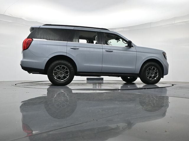 2027 Ford Expedition Active 4X2