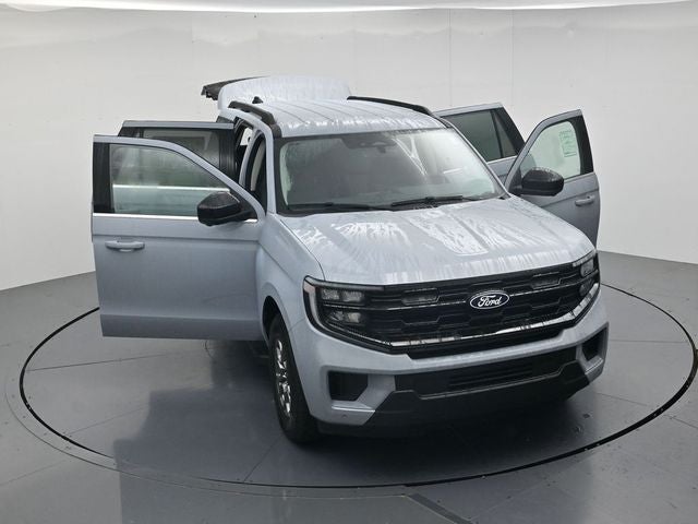 2027 Ford Expedition Active 4X2