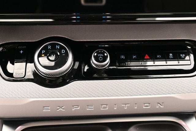 2027 Ford Expedition Active Family Travel Package