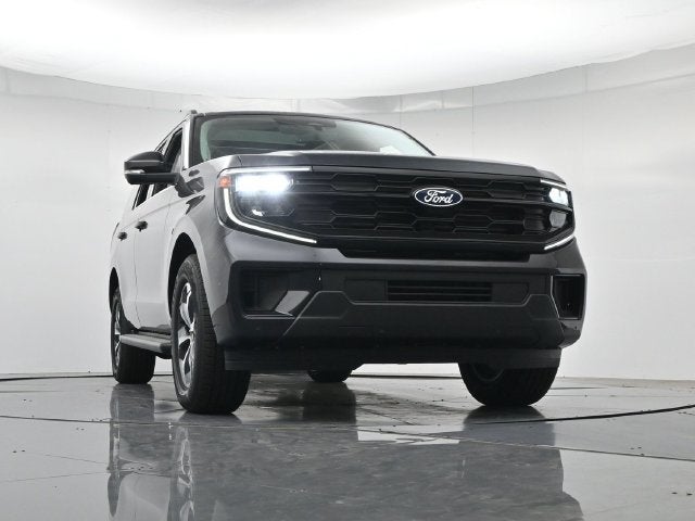 2027 Ford Expedition Active Family Travel Package